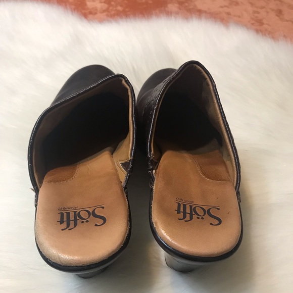 Sofft ⚜️ Dark Brown Embossed Design Leather Mule - Picture 4 of 12